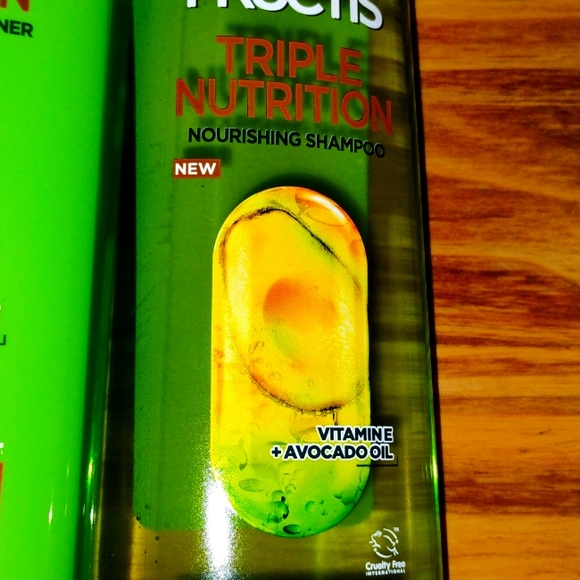 Fructis Triple Nutrition Shampoo And Conditioner Set - Picture 2 of 9